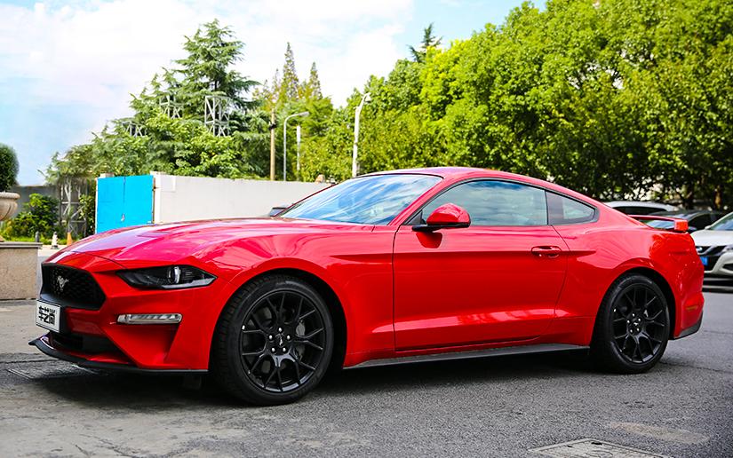 汽车贴玻璃膜的好处有哪些？（为什么新车一个月以内不建议贴膜）