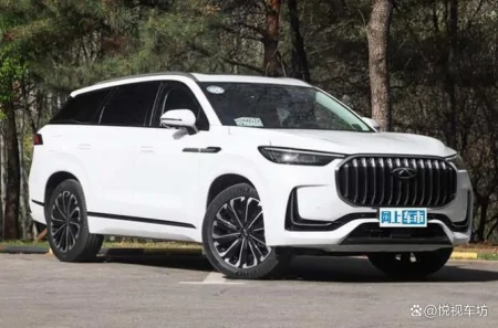 奇瑞全新旗舰SUV开启预售，燃油混动可选，配置丰富，5月正式上市(奇瑞油电混合的车型与价格)