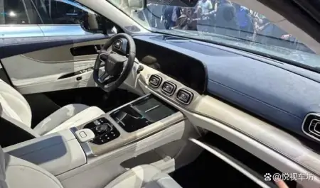 奇瑞全新旗舰SUV开启预售，燃油混动可选，配置丰富，5月正式上市(奇瑞油电混合的车型与价格)