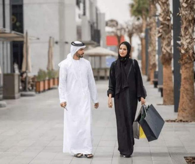 迪拜真的有钱任性吗？很多游客不了解的事情，过来人告诉你(迪拜真的有那么富裕吗)