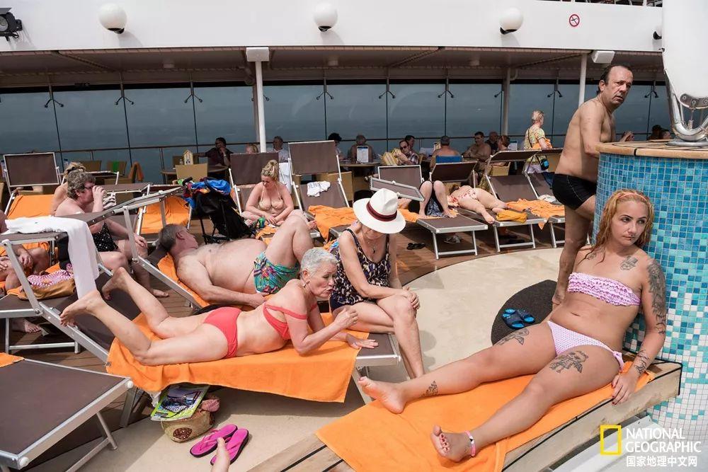 迪拜，壕无人性(迪拜土豪视频播放)