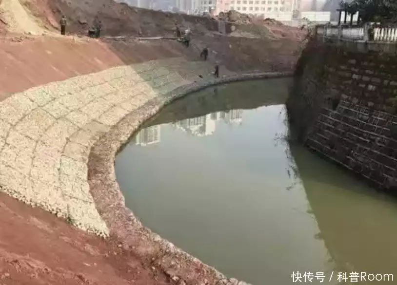 迪拜投资800亿，造出了一个臭水沟？甚至被称为工程师的噩梦？