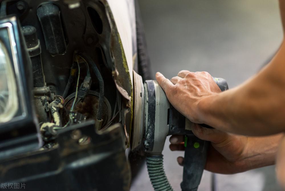 驾驶员必须知道的电话号码，关键时候很有用，不知道的赶紧收藏(机动车驾驶人联系电话等信息发生变化)