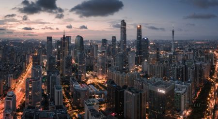 出一栋卖一栋！广州频现大宗交易，太平洋保险35亿买珠江新城写字楼