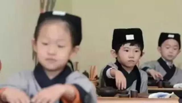 6.1儿童节 ｜ 国学常识200题(含答案)，不给孩子收下来，你就亏了！(61儿童节主持稿)