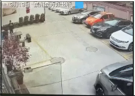 咋回事？厦门警察给滴滴司机打了个电话，乘客被送进派出所！