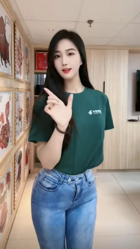 自贡移动与漳州邮政的客服小姐姐，是清纯与御姐间的PK(中国移动和邮政的关系)