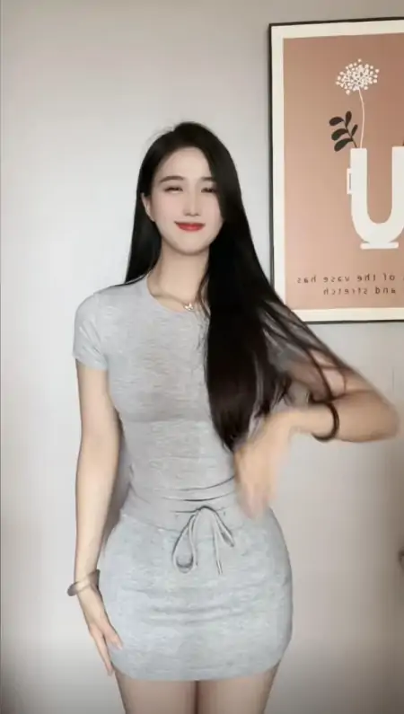 自贡移动与漳州邮政的客服小姐姐，是清纯与御姐间的PK(中国移动和邮政的关系)