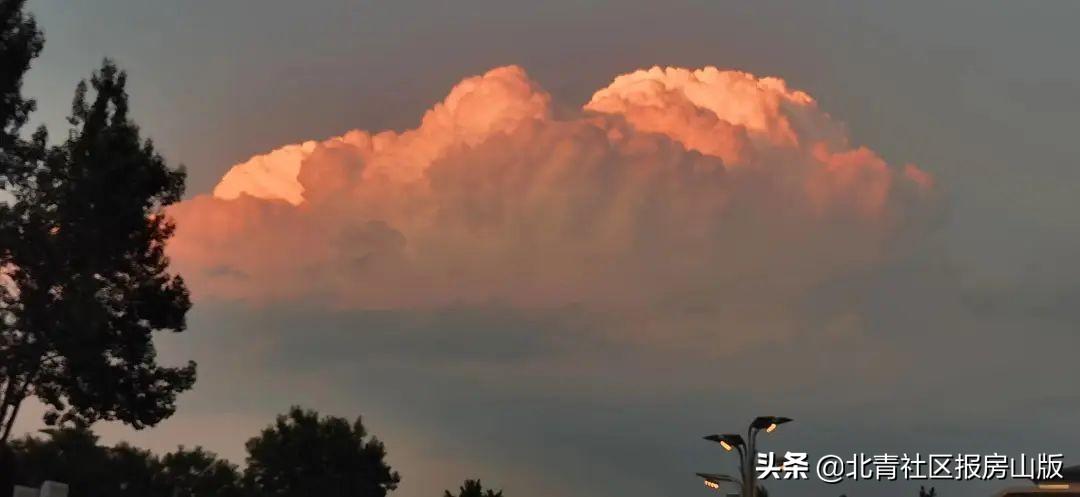 刚刚京城上空这团巨大的云，您看到了吗？