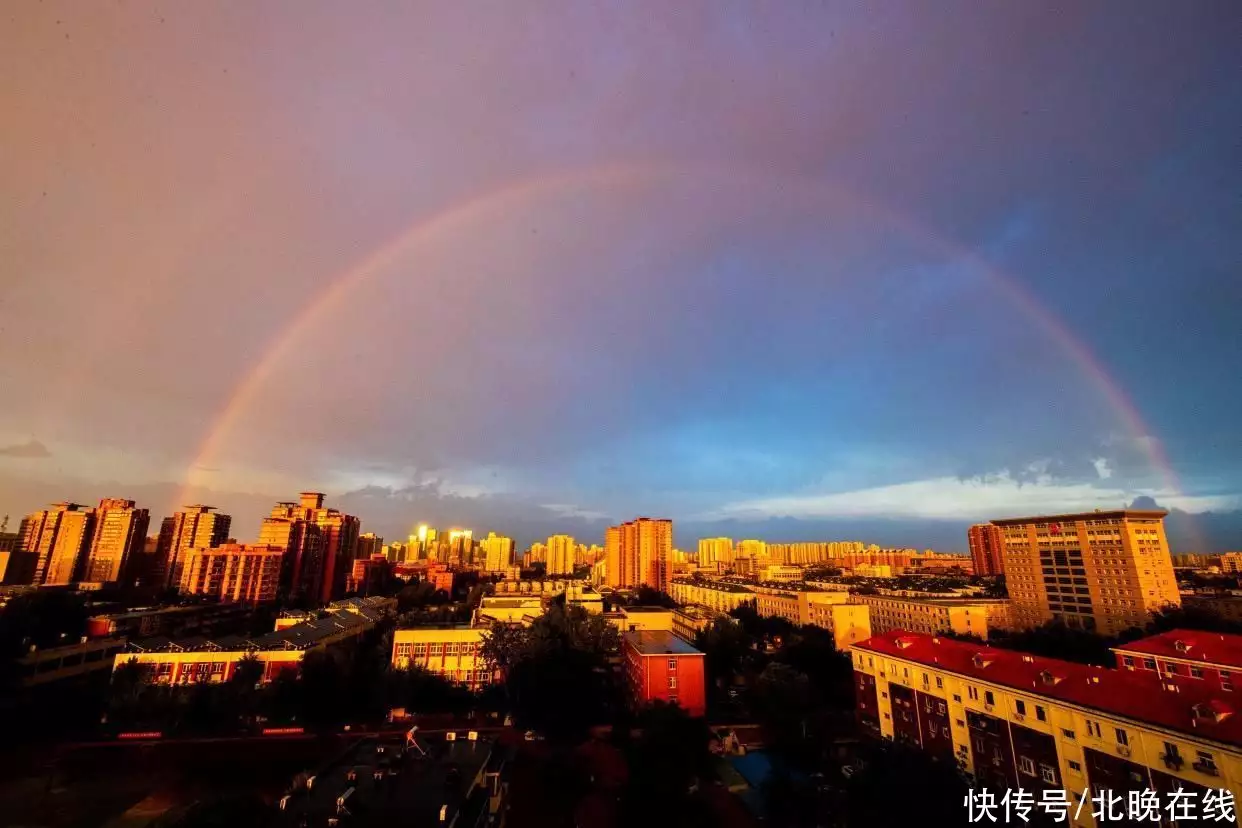 乳状云+双彩虹+晚霞！今天京城天空奇观美景轮番登场