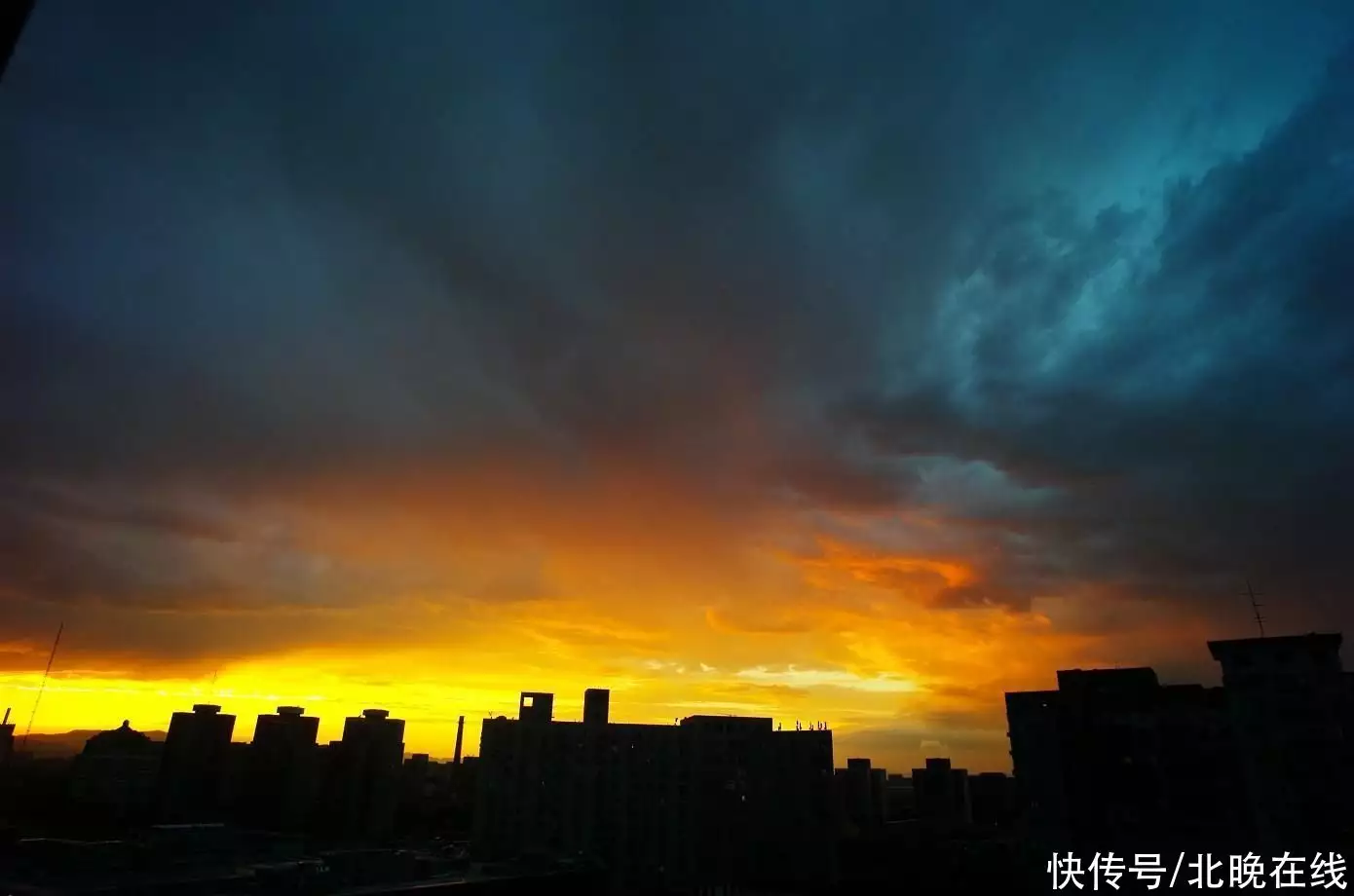 乳状云+双彩虹+晚霞！今天京城天空奇观美景轮番登场