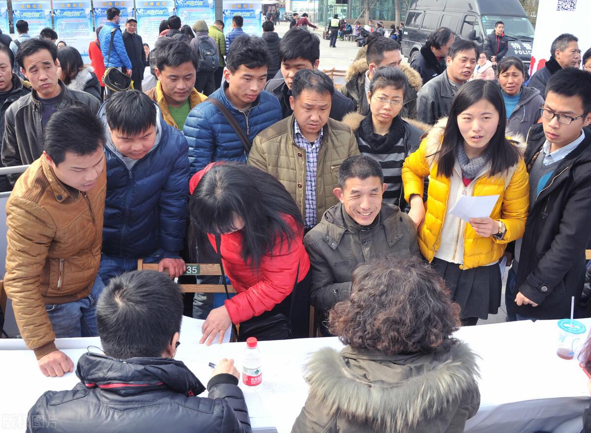 4月起，铁路局春招开启，满足3个条件能够报考！（铁路局春招去学校招吗）