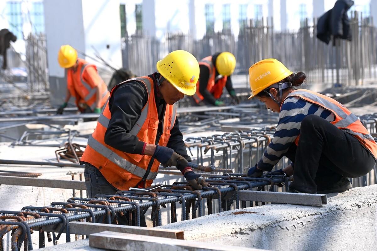 4月起，铁路局春招开启，满足3个条件能够报考！（铁路局春招去学校招吗）