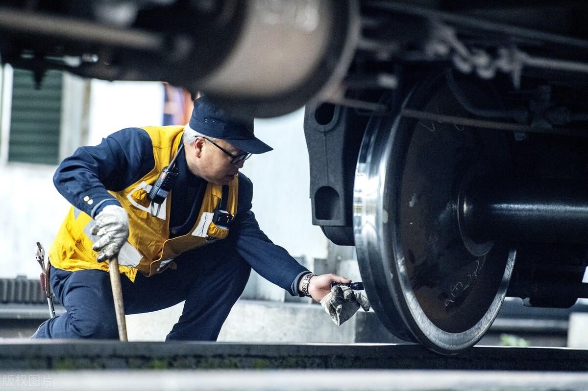 铁路单位招聘开启，3个岗位经常招人，看看报名条件（铁路招聘岗位主要是什么）