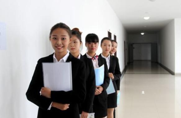 2022年的毕业生有福了，中国铁路公开招聘，但是对学历有要求（中国铁路招聘专业）