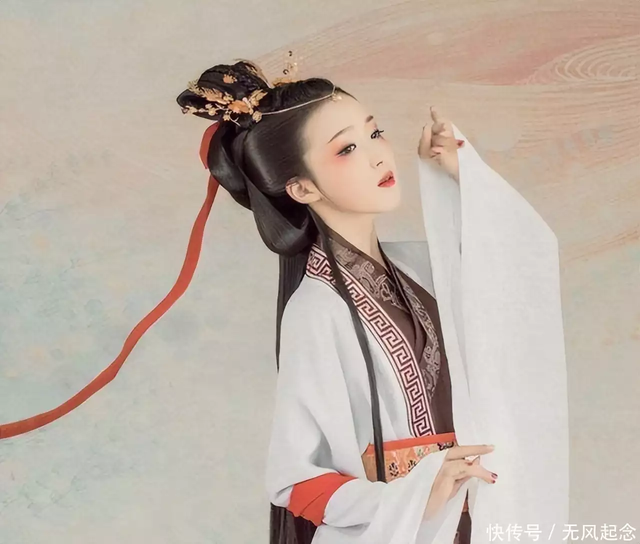 莫高窟发现《将进酒》原版，下笔之狂令人直呼：再也不喜欢李白了