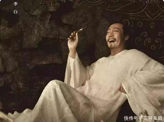 1900年,敦煌发现李白《将进酒》原版《惜罇空》,比教科书上更狂放(将进酒 敦煌莫高窟的残卷)