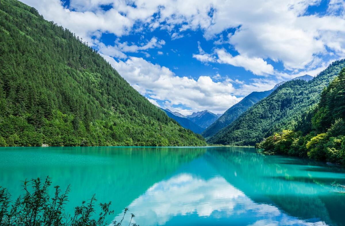 九寨沟旅游大概多少钱？九寨沟旅游攻略，必备！建议收藏（九寨沟景区门票多少钱）