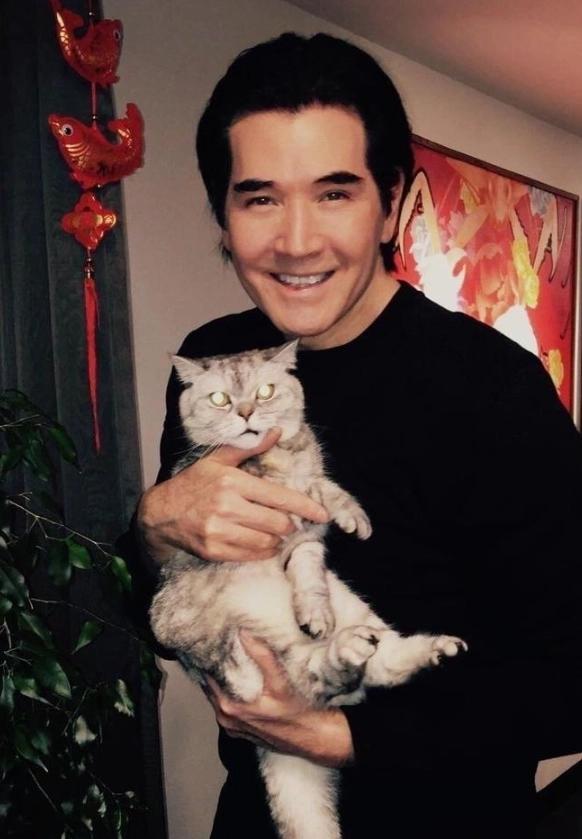 他是初代男神，与叶倩文恋爱未果，一生未娶，今63岁生活孤独凄凉(叶倩文的第一任)