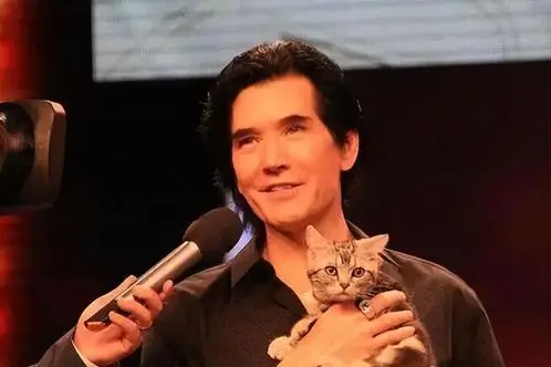 叶倩文：如果不是费翔，那嫁给谁也无所谓，我选择已婚的林子祥！(叶倩文费翔一张老相片)