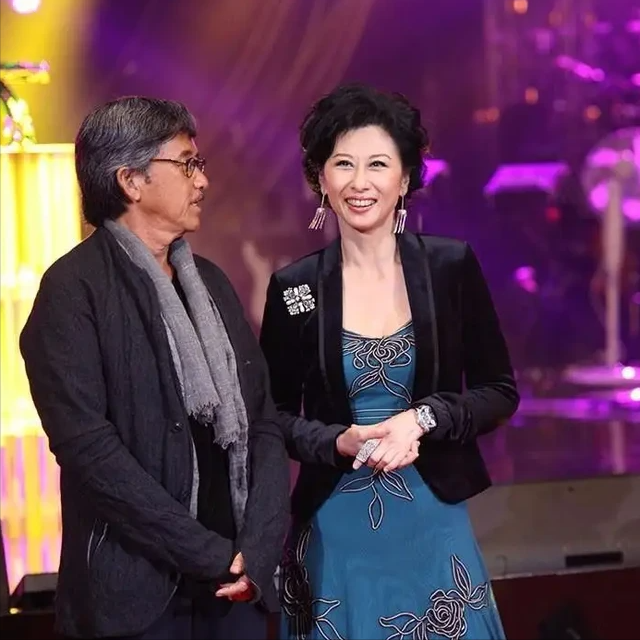 叶倩文：如果不是费翔，那嫁给谁也无所谓，我选择已婚的林子祥！(叶倩文费翔一张老相片)