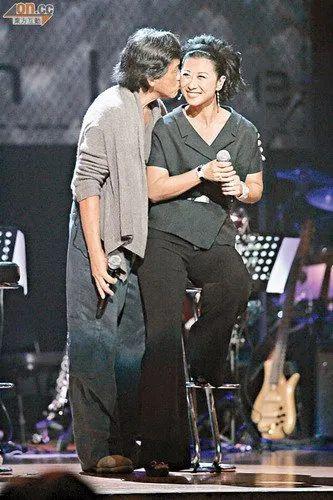 曾经不被世人看好！叶倩文，林子祥的师徒之恋，为何还能走到今天(叶倩文林子祥怎么样认识的)