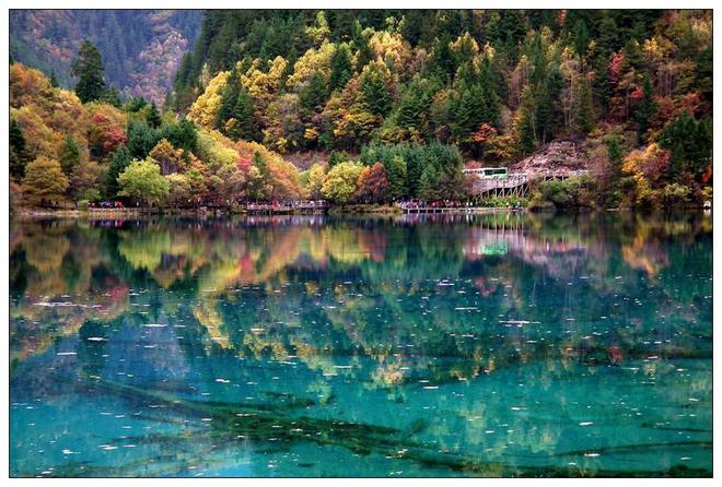 一个人去成都玩要多少钱,玩一趟九寨沟黄龙7天参团报价，人均1300（一个人去成都旅游需要多少钱）