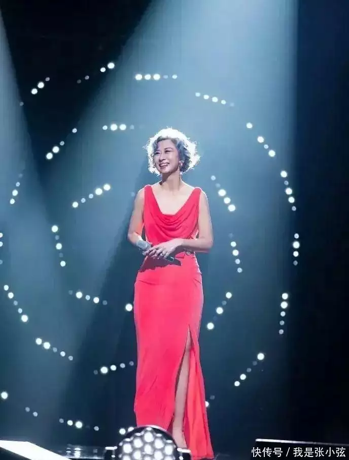 叶倩文的白发、林青霞的法令纹，治好了多少中年女人的容貌焦虑症(叶倩文演唱会林青霞)