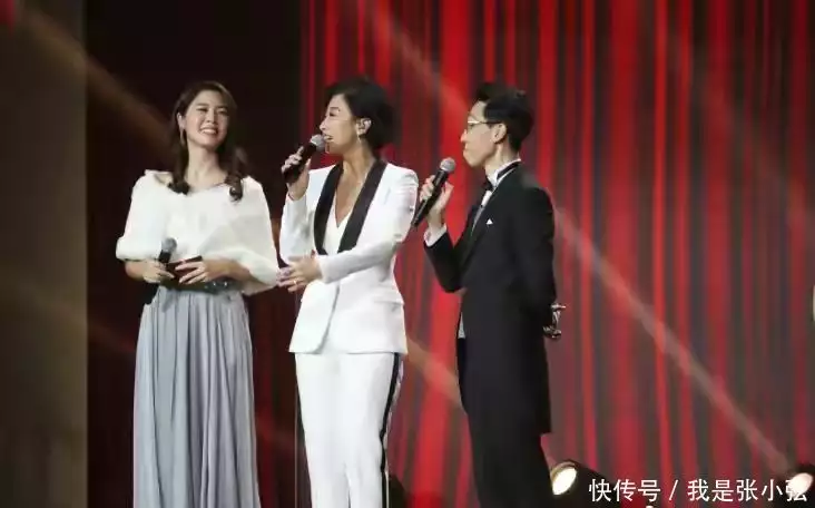 叶倩文才是优雅老去的代表：穿搭不扮嫩不显老，白发不染更显从容(叶倩文和林子祥是怎么走到一起的)