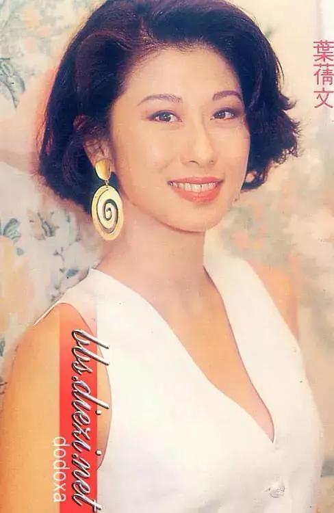 叶倩文：19岁出道，30岁成为天后，36岁嫁50岁林子祥，屡被传婚变(叶倩文的老公是林子祥吗)