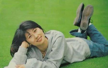 叶倩文：19岁出道，30岁成为天后，36岁嫁50岁林子祥，屡被传婚变(叶倩文的老公是林子祥吗)