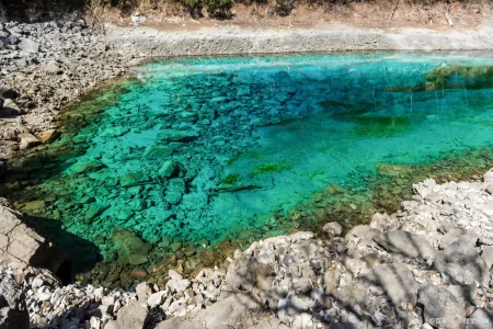 四川九寨沟旅游攻略，四川旅游九寨沟必去景点推荐（四川景点九寨沟旅游介绍）