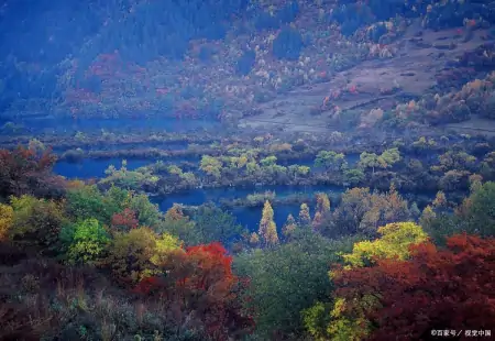 四川九寨沟旅游攻略，四川旅游九寨沟必去景点推荐（四川景点九寨沟旅游介绍）