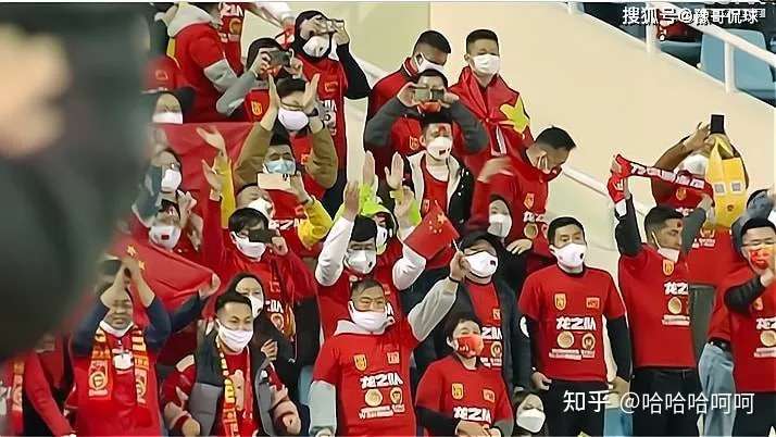 [足球新闻]李霄鹏下课？输日本输越南，人民日报点名批评：62年首负越南！（李霄鹏去哪里了）