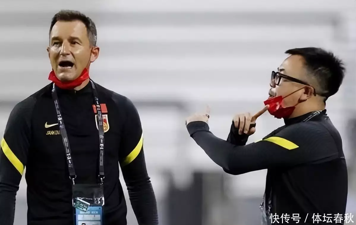 李霄鹏下课已定！曝足协欲请韩国名帅执教国足，解决球队2大顽疾拥有最性感嘴唇的这十位女明星，每个都妩媚动人，身材惹火性感（国足李霄鹏婚礼）