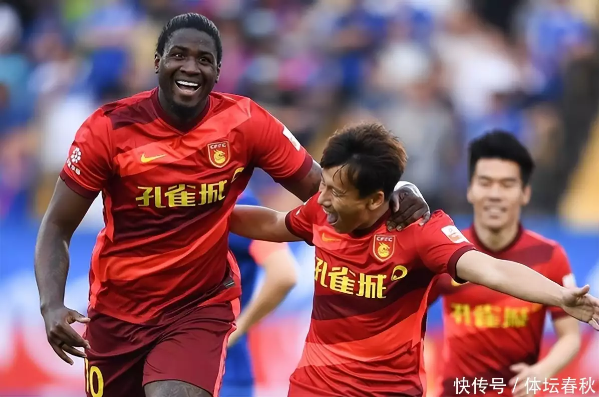 李霄鹏下课已定！曝足协欲请韩国名帅执教国足，解决球队2大顽疾拥有最性感嘴唇的这十位女明星，每个都妩媚动人，身材惹火性感（国足李霄鹏婚礼）