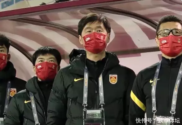 国足经历换帅！李霄鹏基本确定下课，2大名帅有望出山抗战打了14年，中国伤亡3500万人，那我们消灭了多少日本鬼子呢？（李霄鹏国足教练）