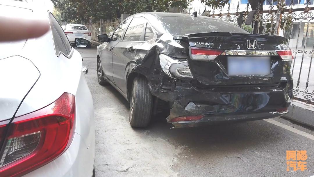 车险三责到底买100万还是200万，喵哥教你算笔账，保你不会吃亏(车险三责险100万)