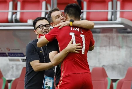 中国男足新帅诞生！51岁“下课”洋帅崛起，李霄鹏14个月倒下（中国足球男足名单）