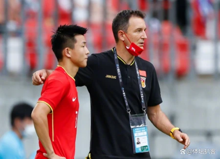 陈戌源被抓后，足协工作效率提升！国足新帅出炉，李霄鹏正式下课（陈戌源谈国足12强表现）