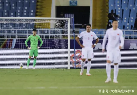 尘埃落定！李霄鹏下课悬念揭晓！权威媒体透露消息，球迷直呼意外（李霄鹏现在干什么）