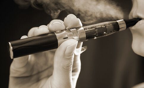 世界无烟日：电子烟是传统香烟的安全替代品吗？