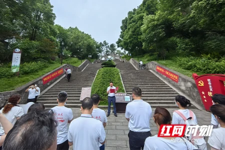 健康石峰行动丨石峰区开展“世界无烟日”活动