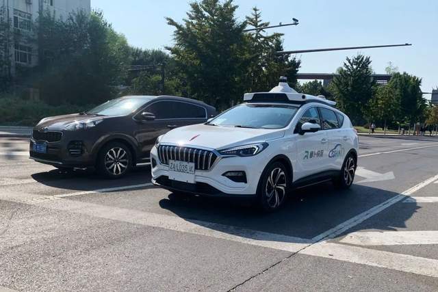 “老实”的自动驾驶，已胜过新手司机