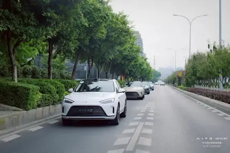 “无人驾驶”近在咫尺——问界M5智驾版试乘体验