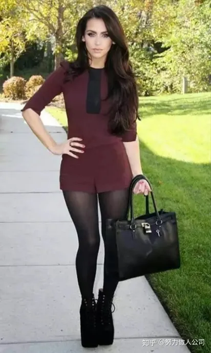 你最不能接受的服装搭配是怎样的？