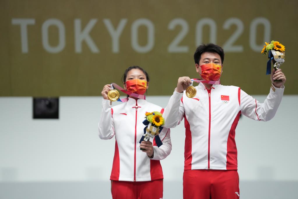 夺金“二人转” 提气看女篮 天气疫情有点烦