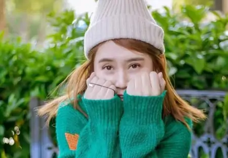 《乡爱》长贵妻子罕露面！督导新工作室装修显气派，身上名包抢镜