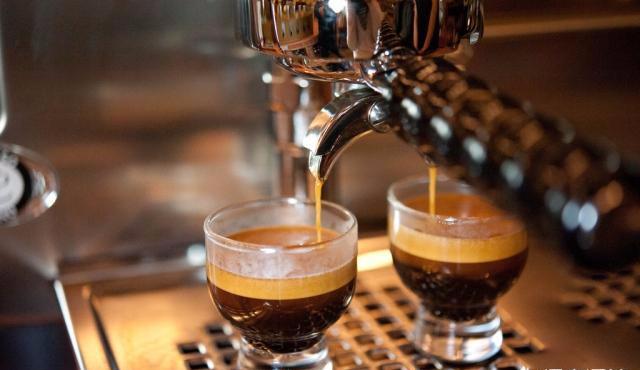 每天喝一杯咖啡有这2大好处，但奉劝大家：这4种人最好别喝