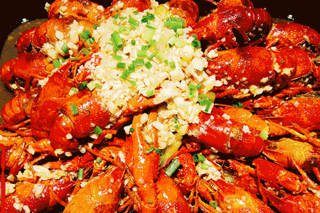 小孩子才做选择题，音乐节、冰啤酒、小龙虾，我们到君山全都要！